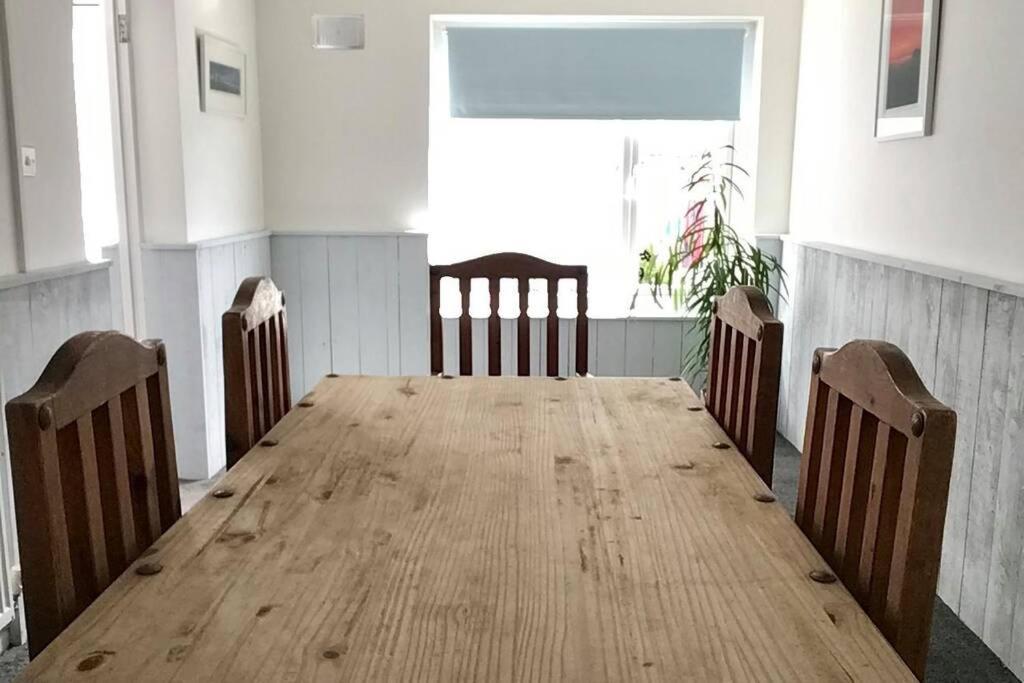 Large 5 Bed 3 Bath House 300 Meters From Beach And Restaurants New Quay Zewnętrze zdjęcie
